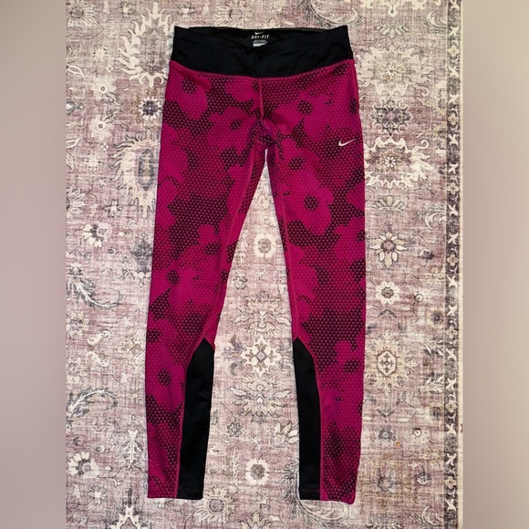 Nike Women’s Floral Pink and Black Leggings - Picture 3 of 5